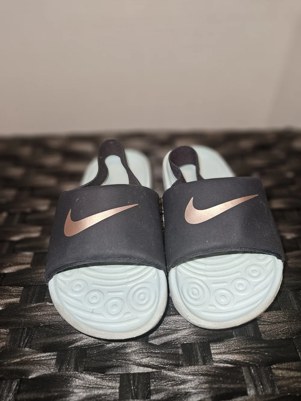 Nike kids slides